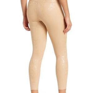 EUC beige shimmer snakeskin CARBON leggings, med